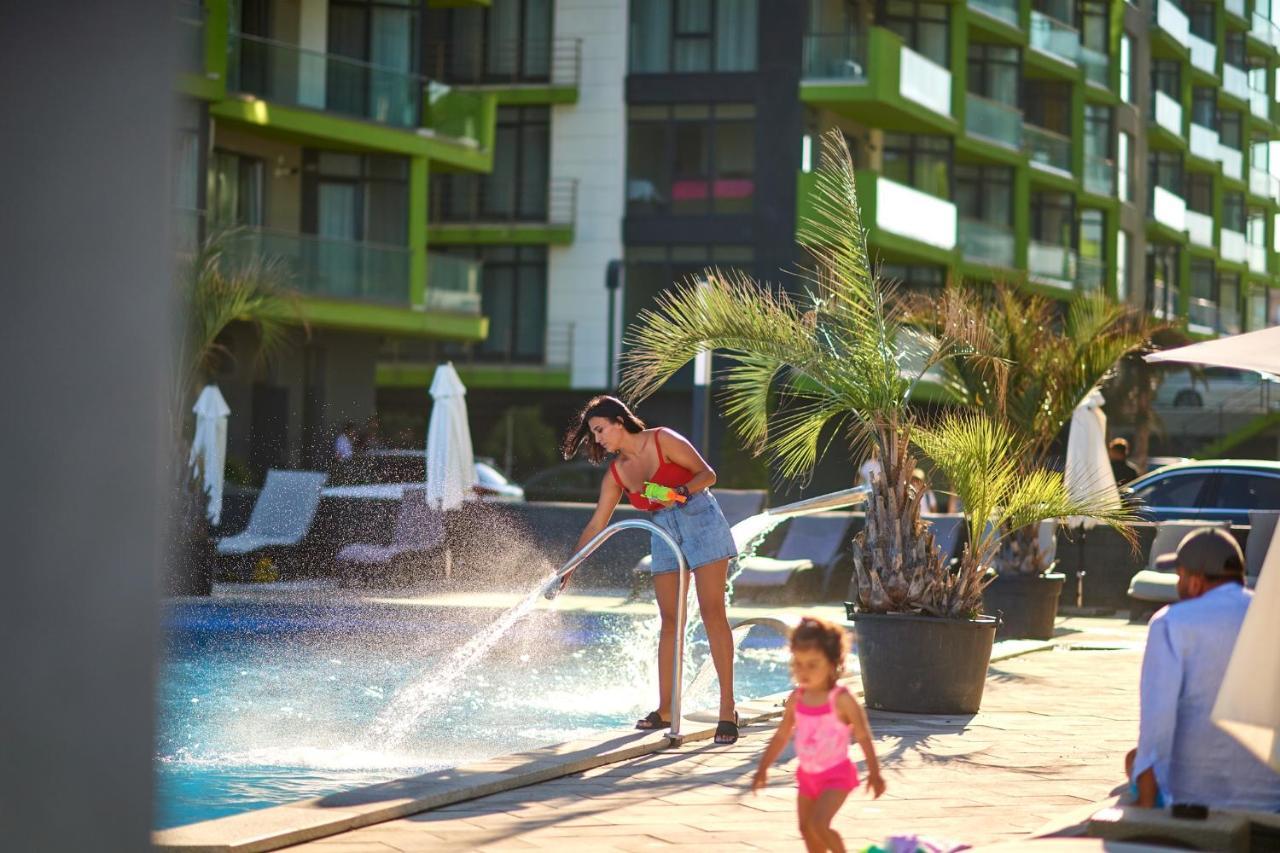 Rebeq Aparthotel Alezzi Beach Năvodari Eksteriør billede